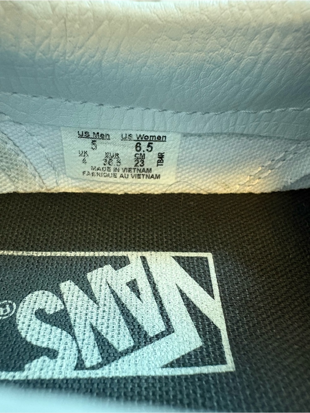 Vans Women’s Slip-On Perforated Leather Sneakers in White Size 6.5. Men size 5 - Picture 6 of 7